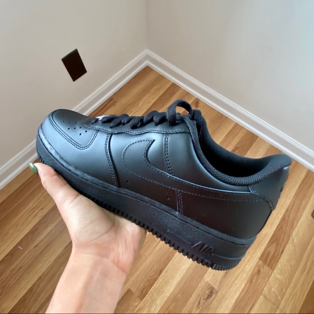 Nike Black Air Force 01 ‘07 9.5M/11W